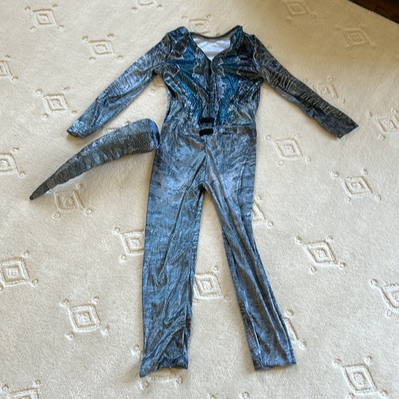 Jurassic World Blue Costume - Picture 4 of 6